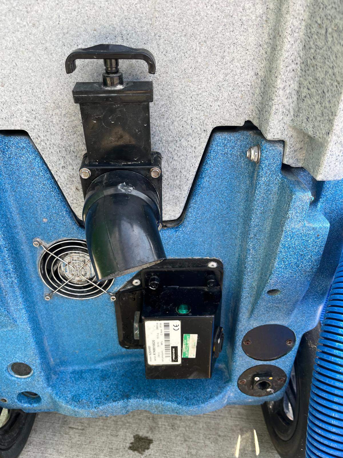 Reconditioned Prochem SX9500 Endeavor 250psi Carpet Cleaning Machine including 2.8kw heater for Commercial and Industrial Use