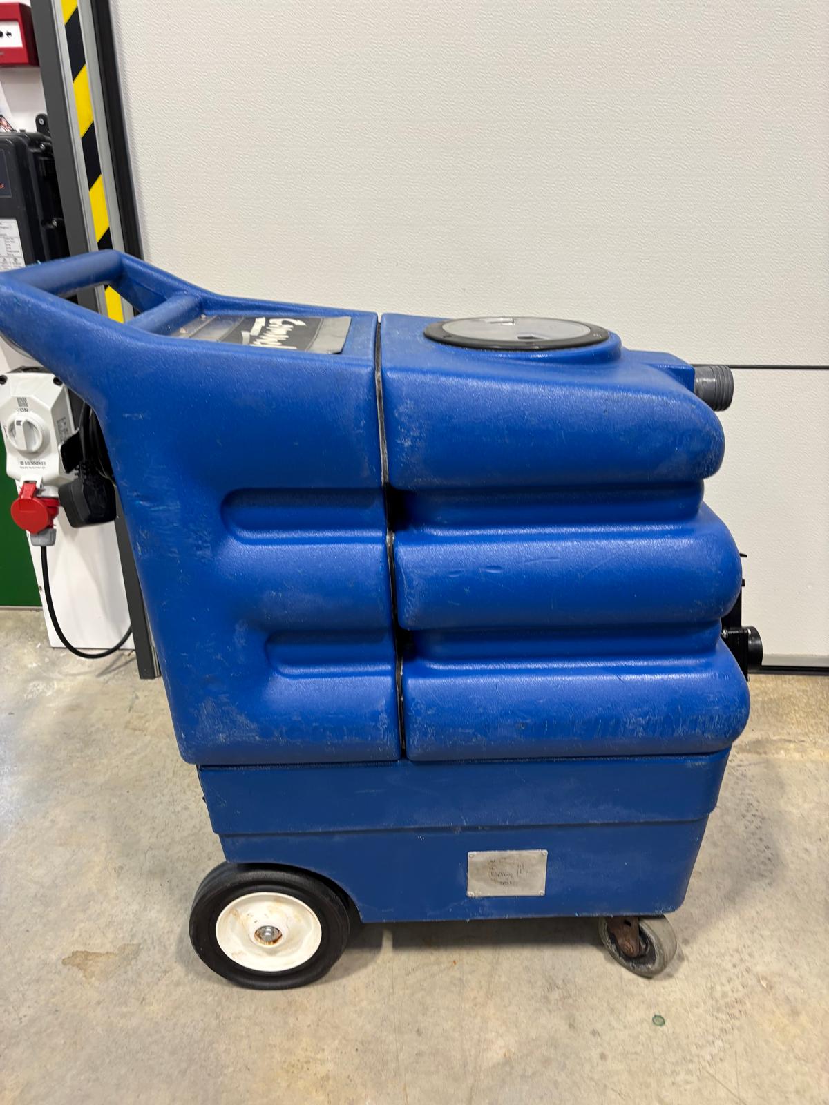 CLEARANCE - Pre-owned Prochem Comanche Carpet cleaning machine with 250psi pump