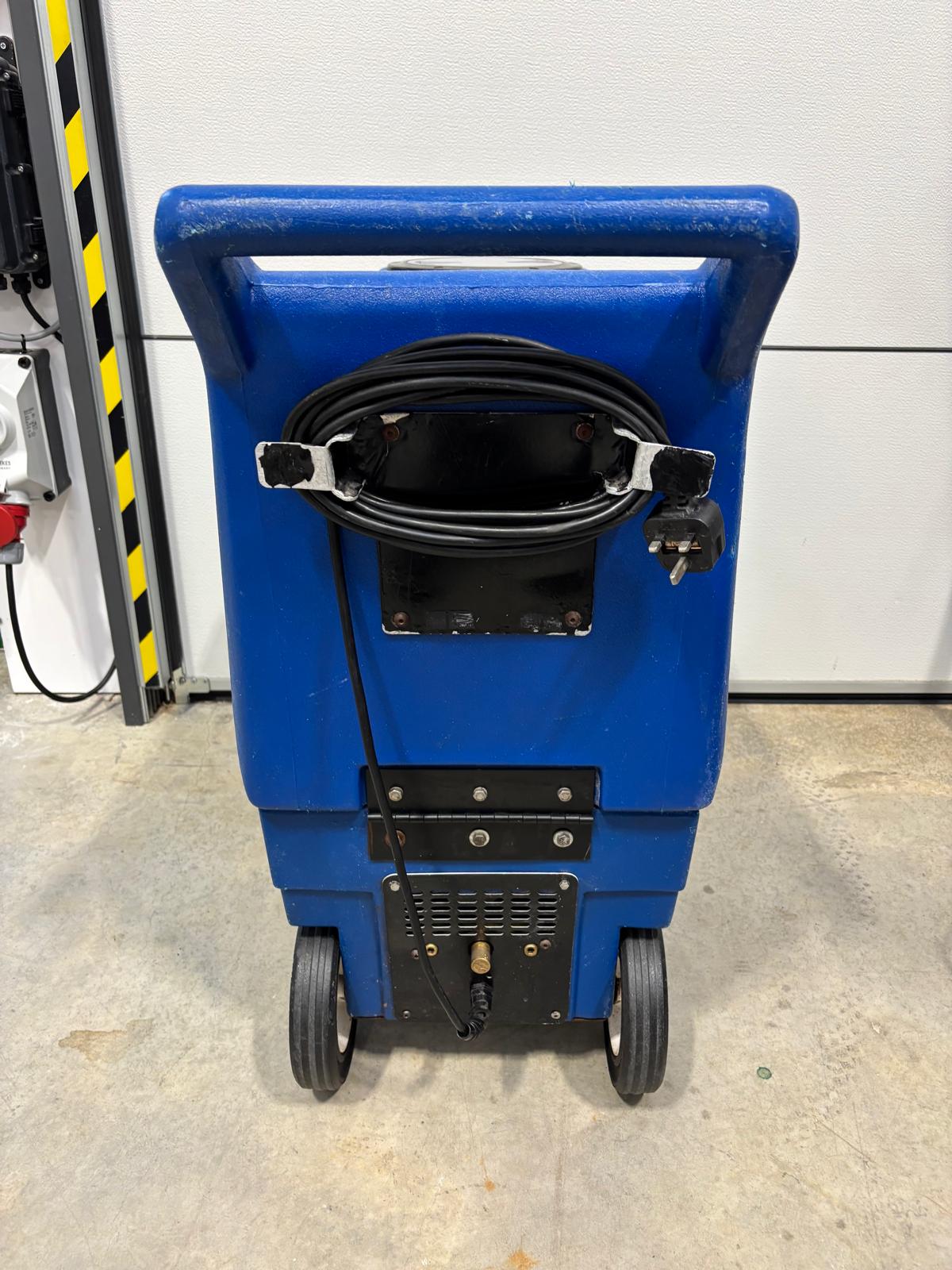 CLEARANCE - Pre-owned Prochem Comanche Carpet cleaning machine with 250psi pump