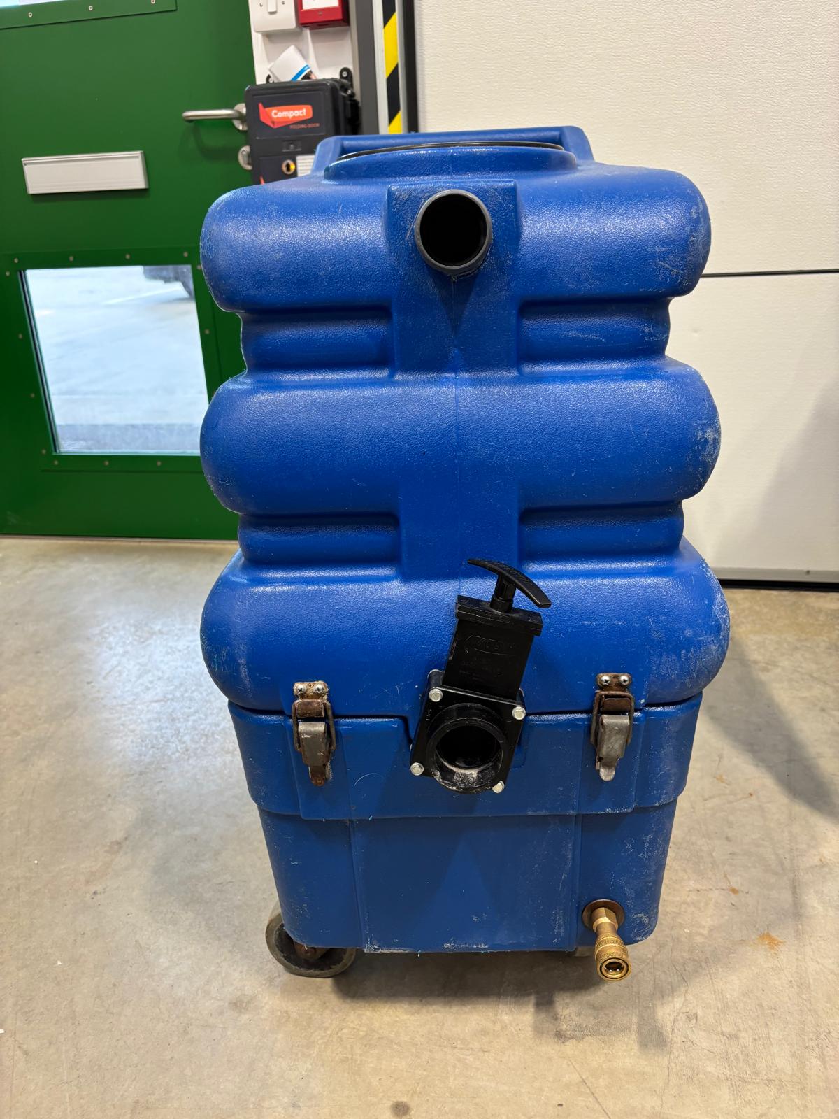 CLEARANCE - Pre-owned Prochem Comanche Carpet cleaning machine with 250psi pump