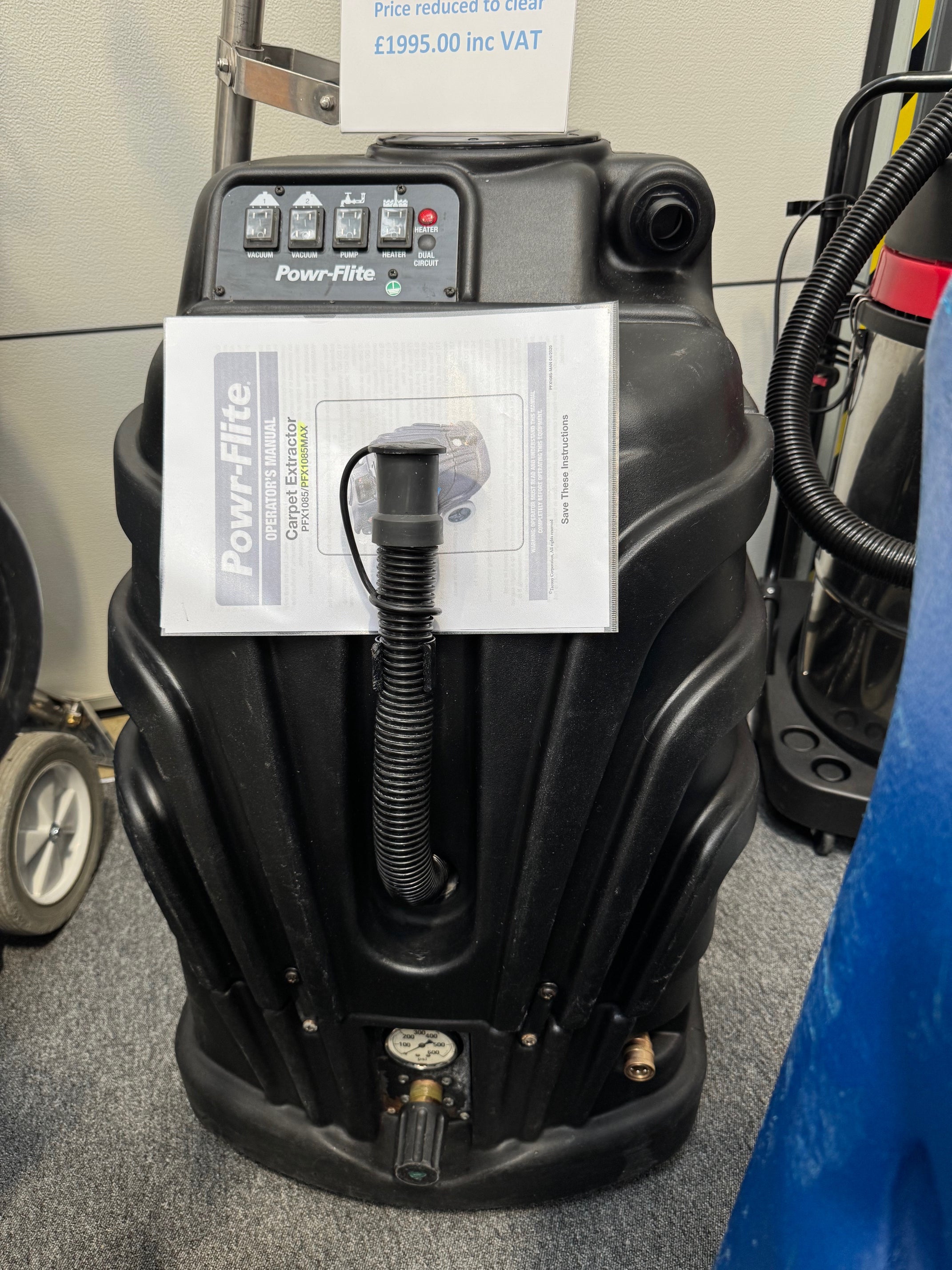 CLEARANCE - Pre-owned Powr-Flite Black Max Carpet cleaning machine with 500psi pump