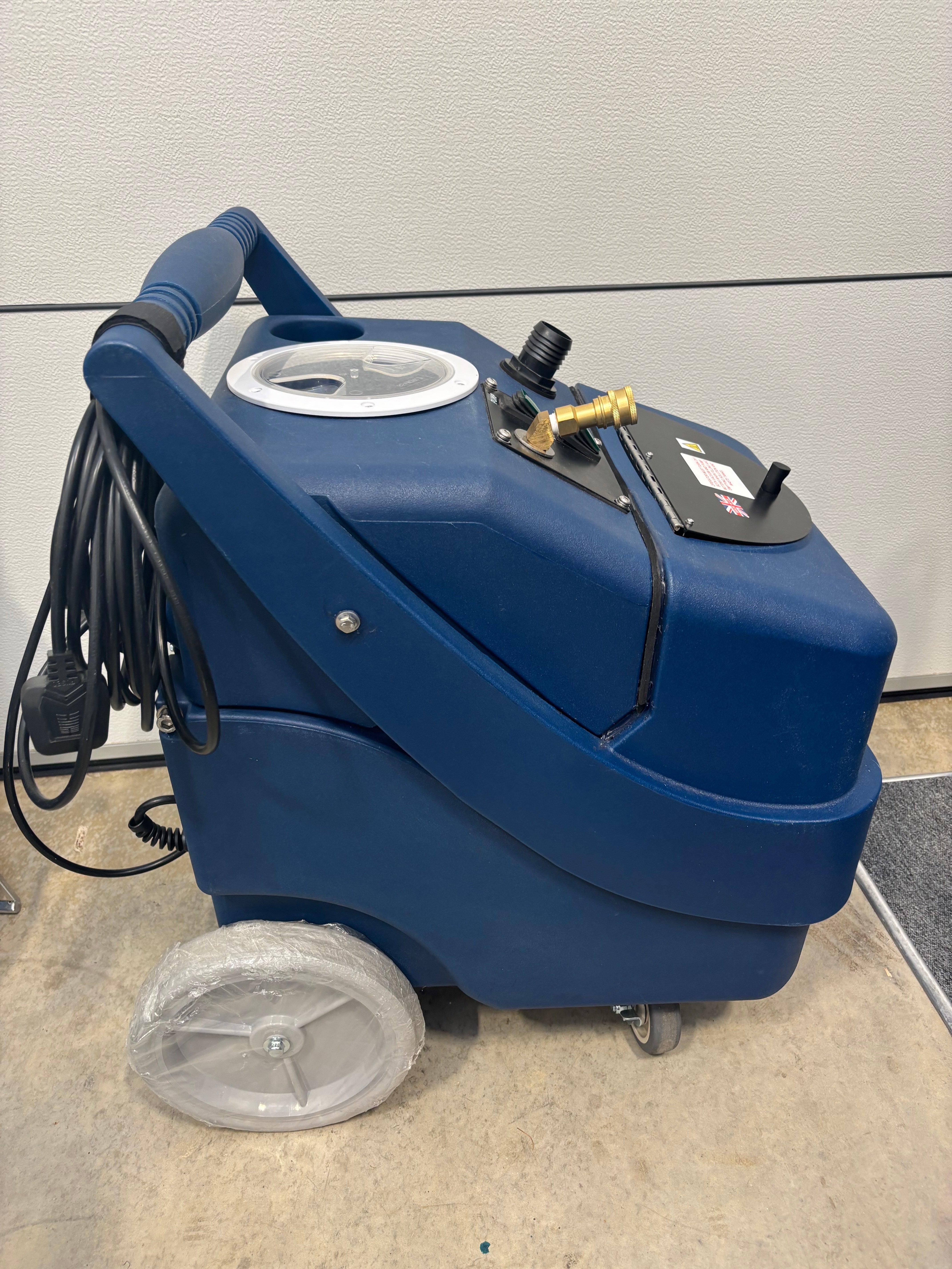 EX DEMO Prochem Steemeasy Carpet and upholstery cleaning Machine Brand New Design