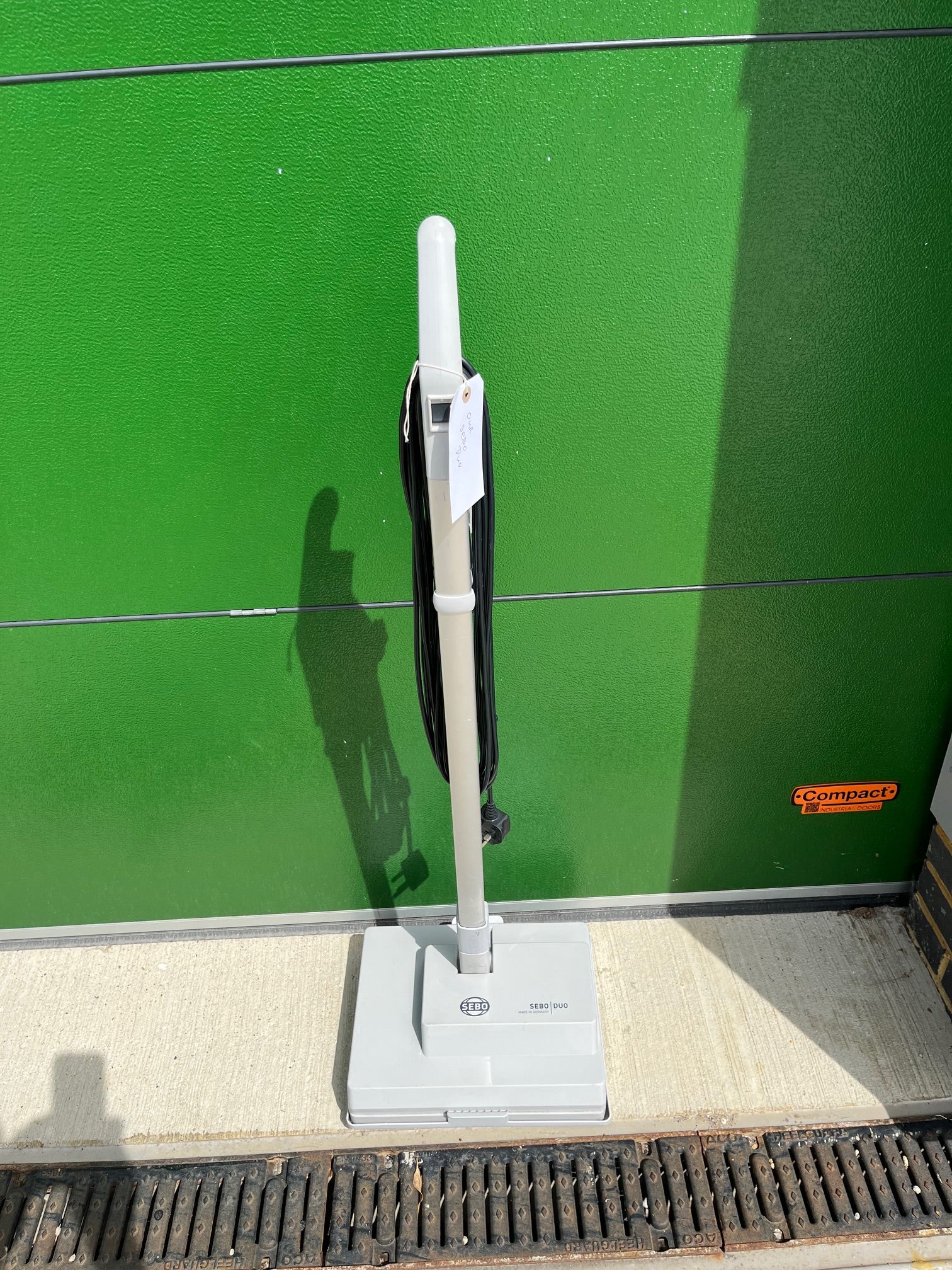Pre-Owned Sebo Duo 3000 Dry Carpet Cleaning Machine