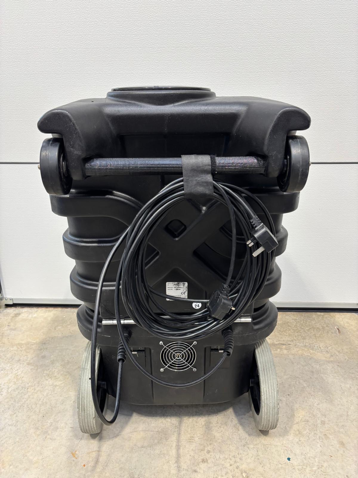 CLEARANCE - Pre-owned Powr-Flite Black Max Carpet cleaning machine with 500psi pump