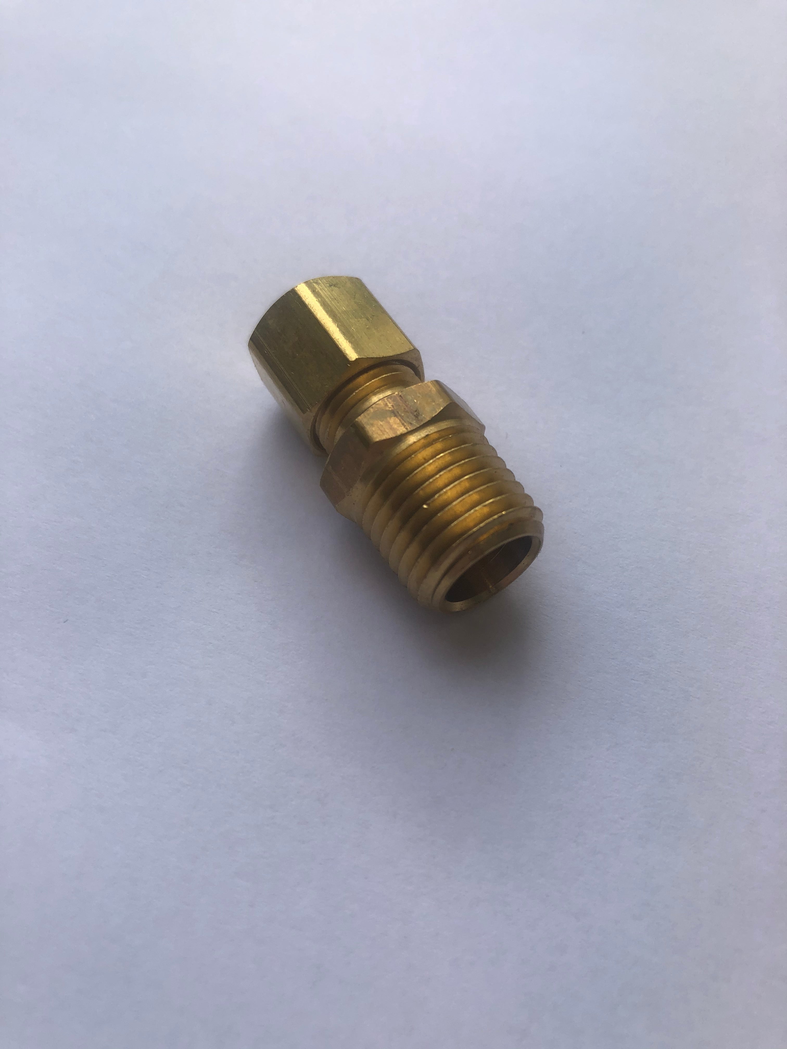 E13684 1/4 x 1/4 Comp Mip brass